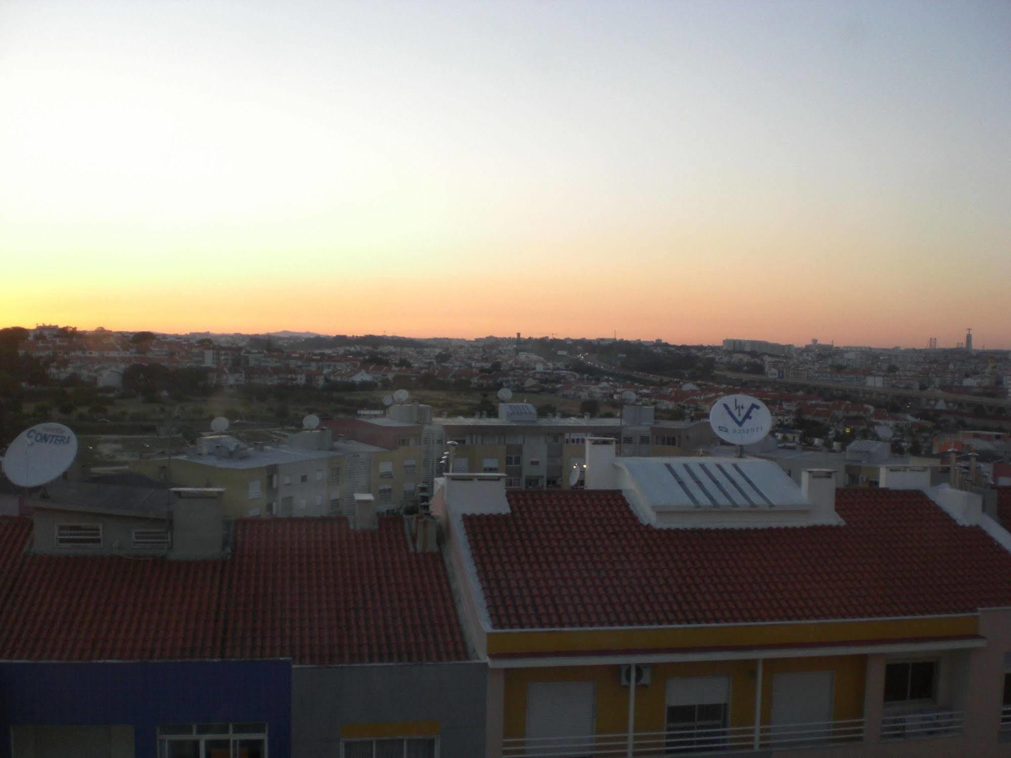 Homestay Marialva Park Seixal  Dış mekan fotoğraf